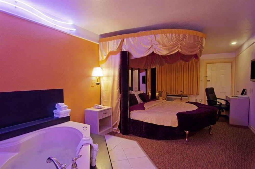 Texas Inn & Suites Pharr/San Juan Instalações foto