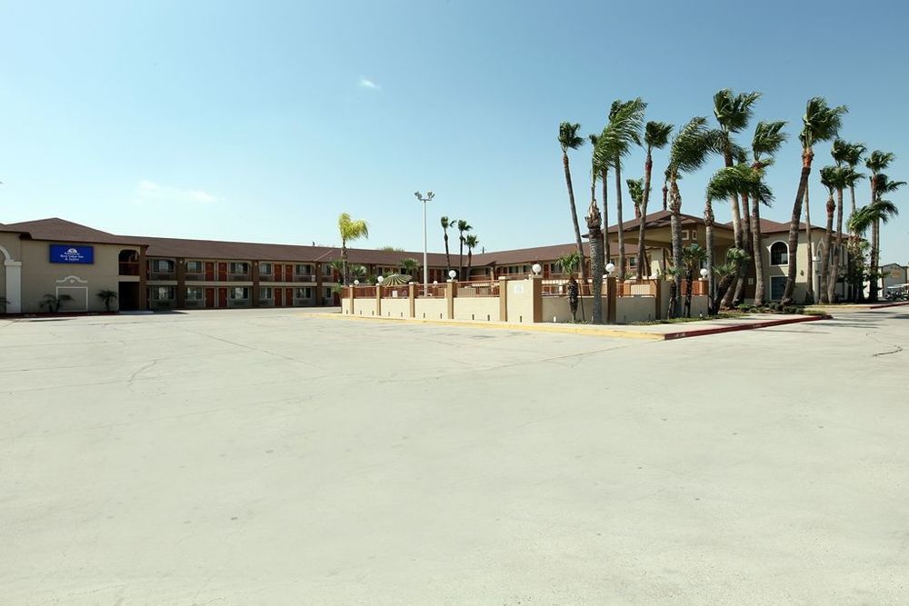 Texas Inn & Suites Pharr/San Juan Exterior foto