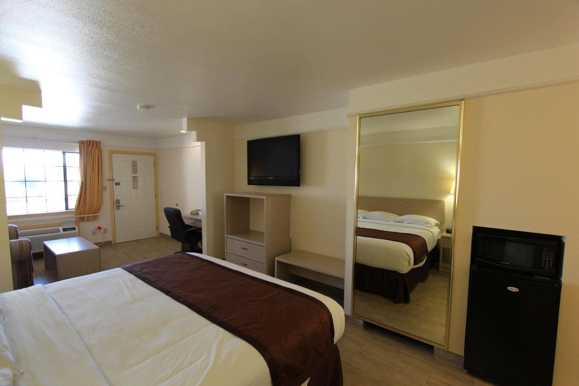 Texas Inn & Suites Pharr/San Juan Exterior foto
